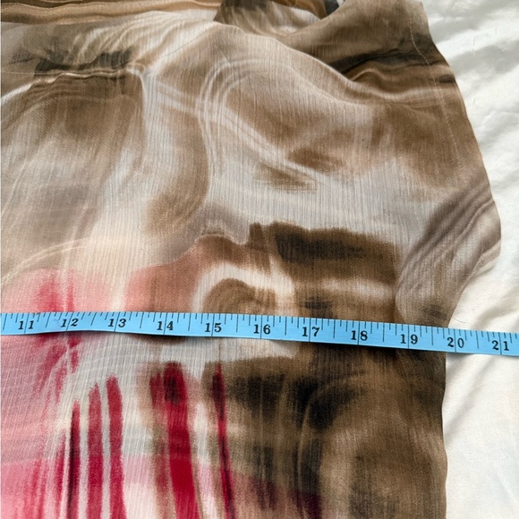 Stylish Women's Graphic Top - Picture 7 of 10